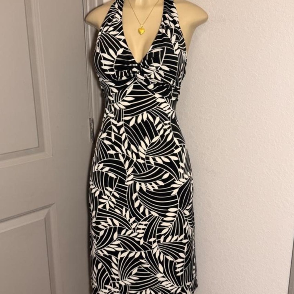 Maggy London black & white leaf print halter dress